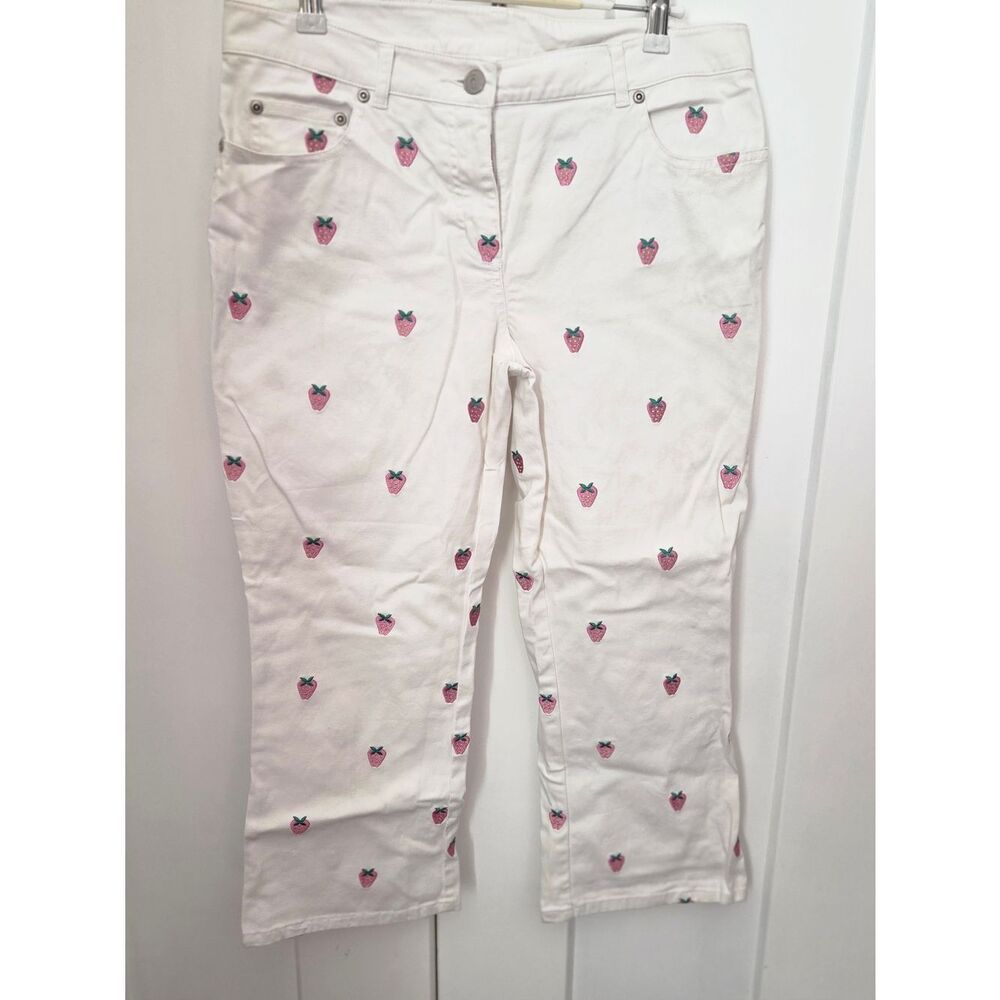 Lilly Pulitzer White Jeans with Pink Strawberry Embroidery Size 8